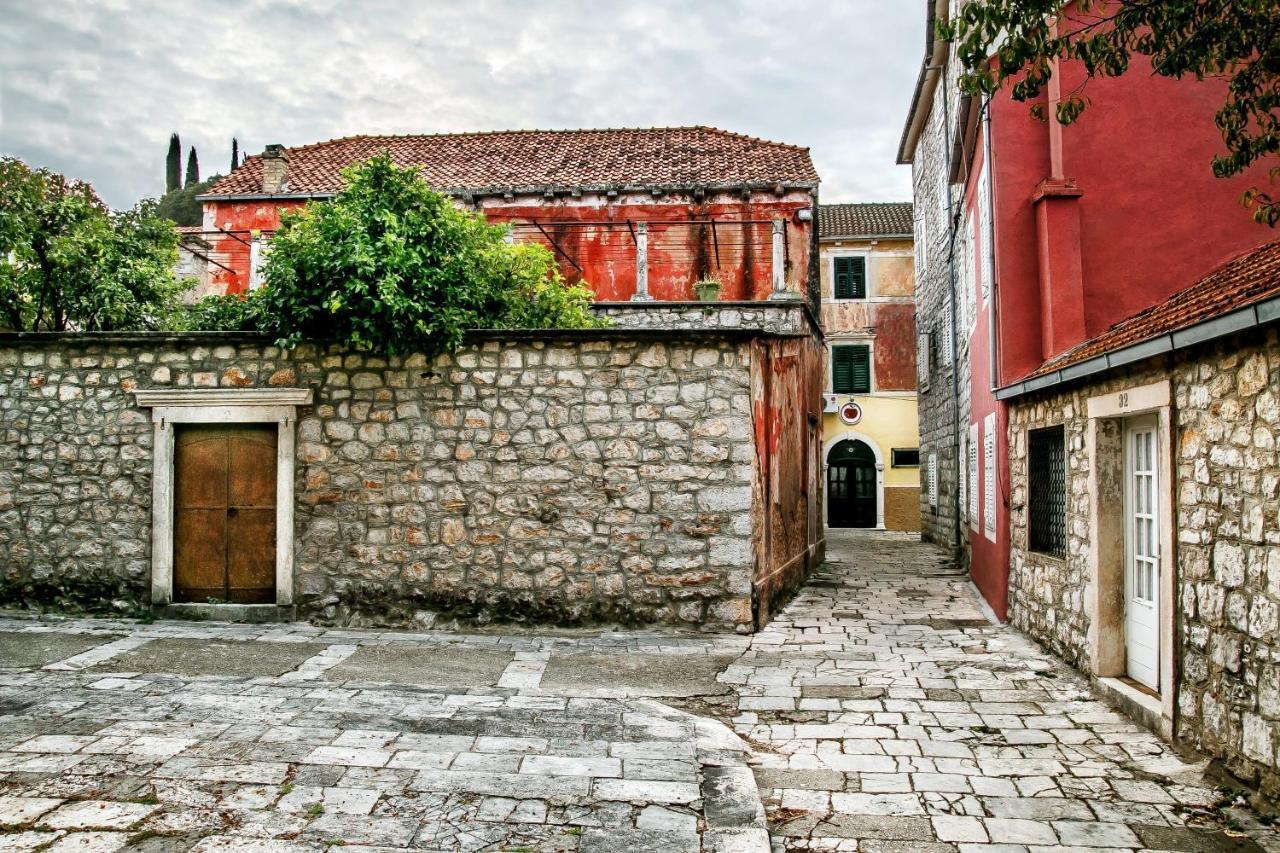 Hotel Faraon Trpanj Exterior foto