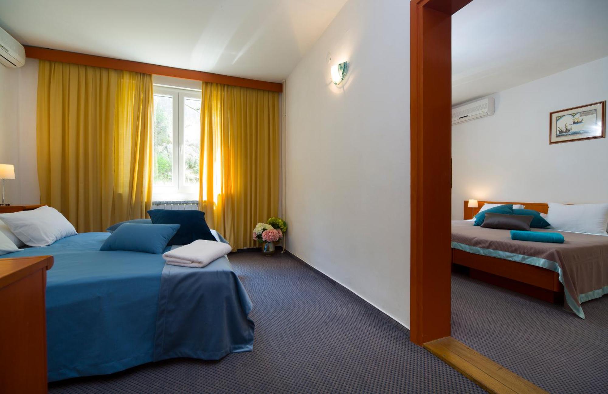 Hotel Faraon Trpanj Exterior foto