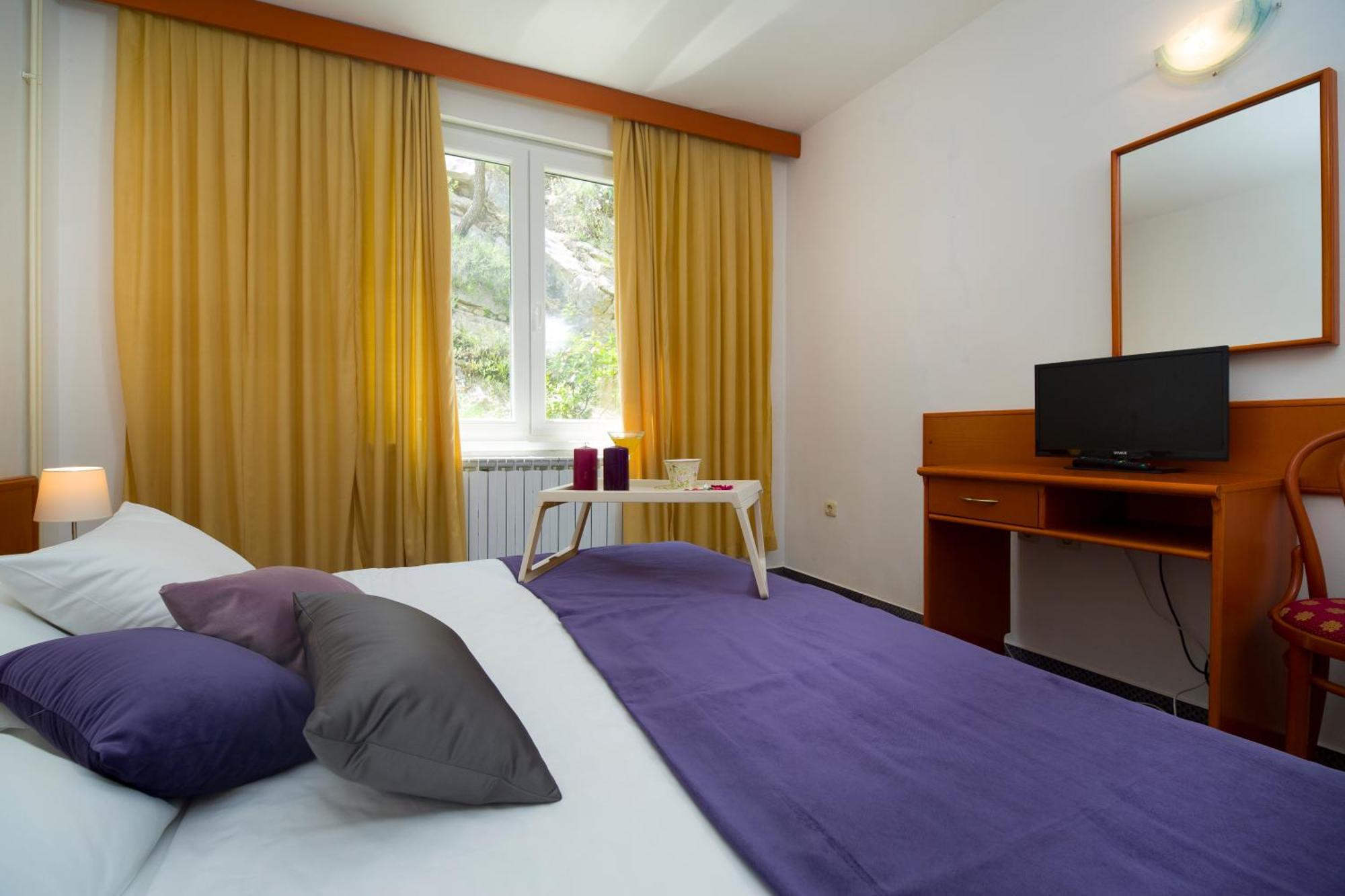 Hotel Faraon Trpanj Exterior foto